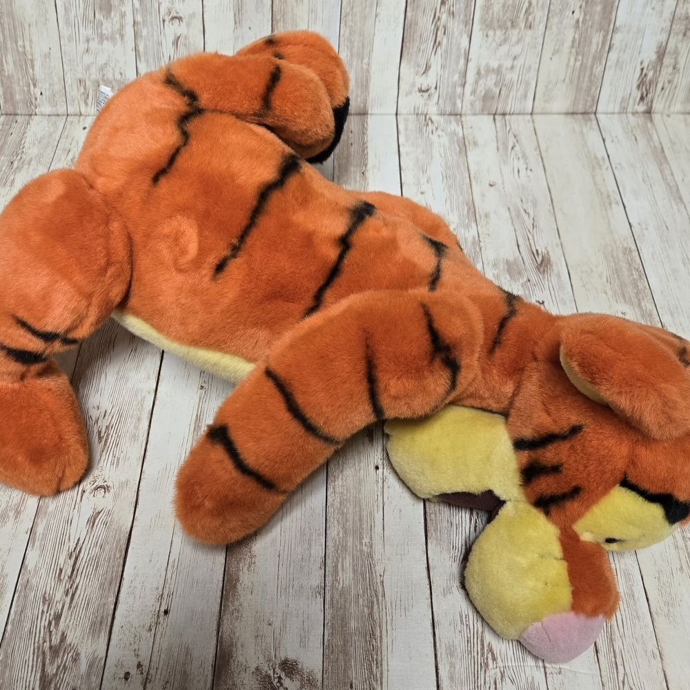 VTG Disney Store Exclusive  Tigger 19" Plush Winnie the Pooh Authentic - Picture 11 of 12